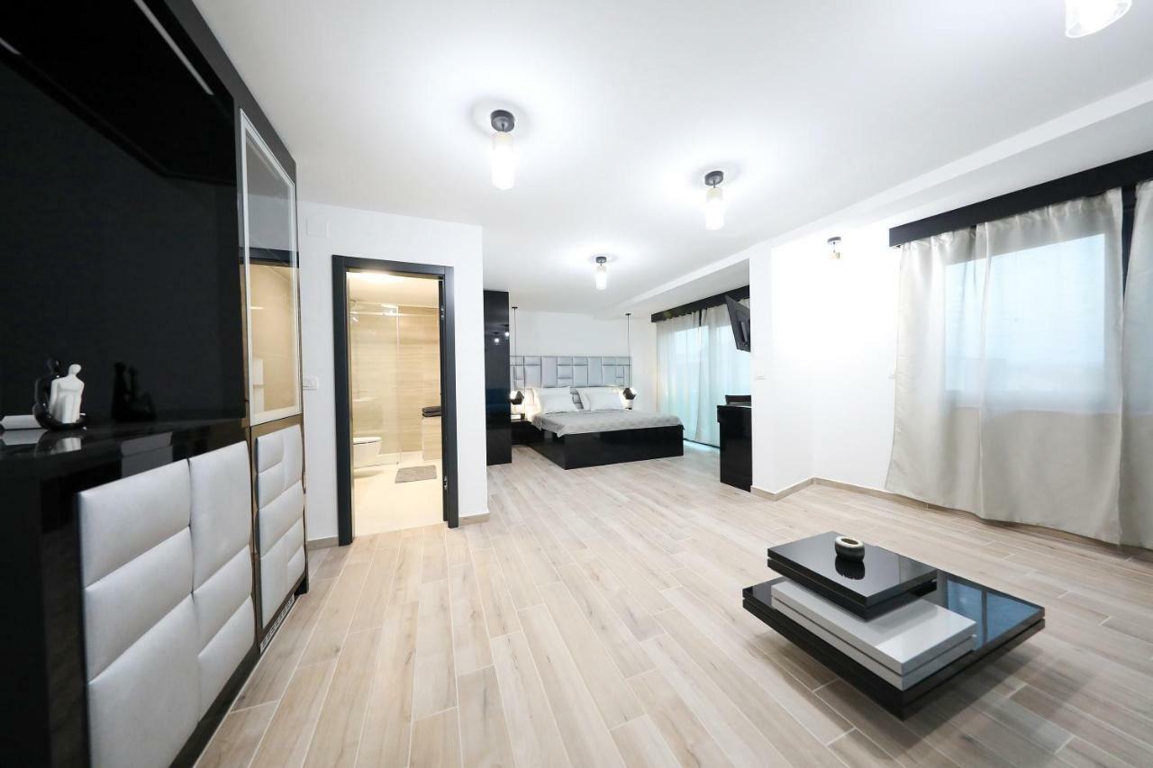 Boutique Cosmopolis Bed & Breakfast 4*