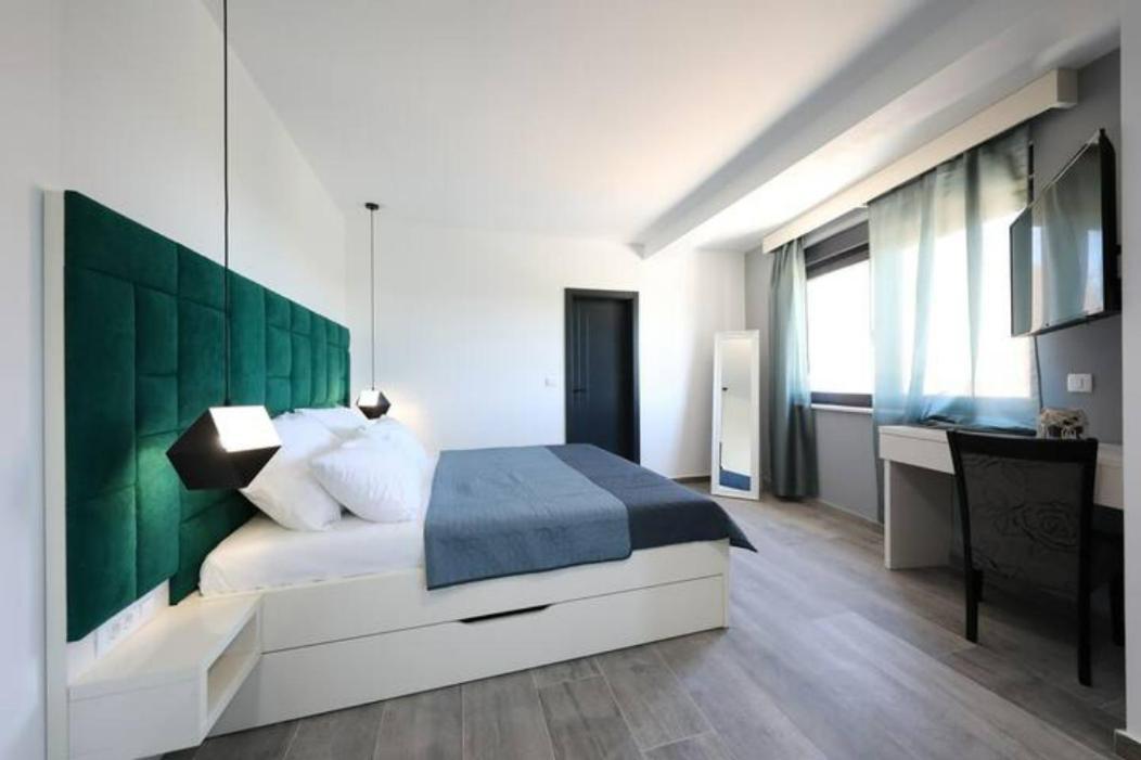 Boutique Cosmopolis Bed & Breakfast