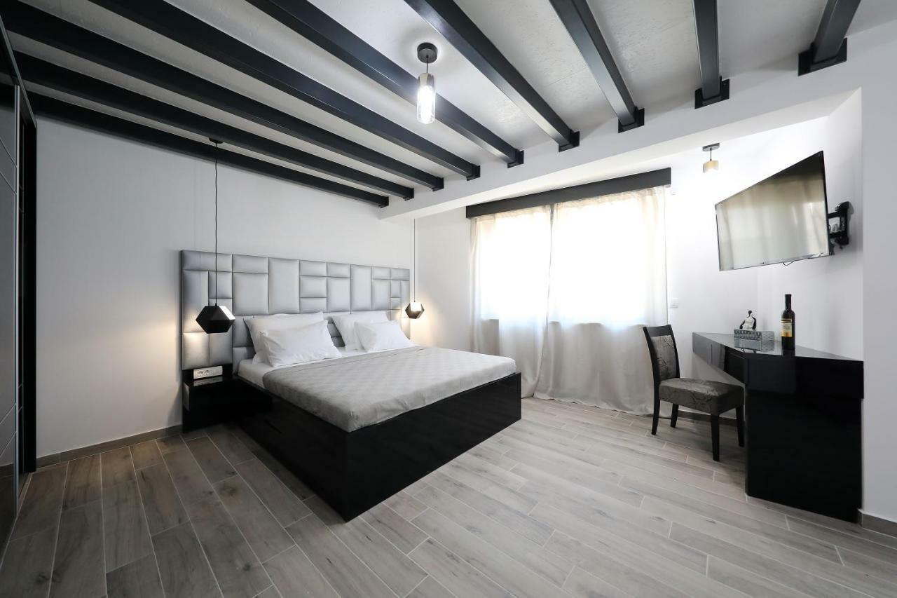 Boutique Cosmopolis